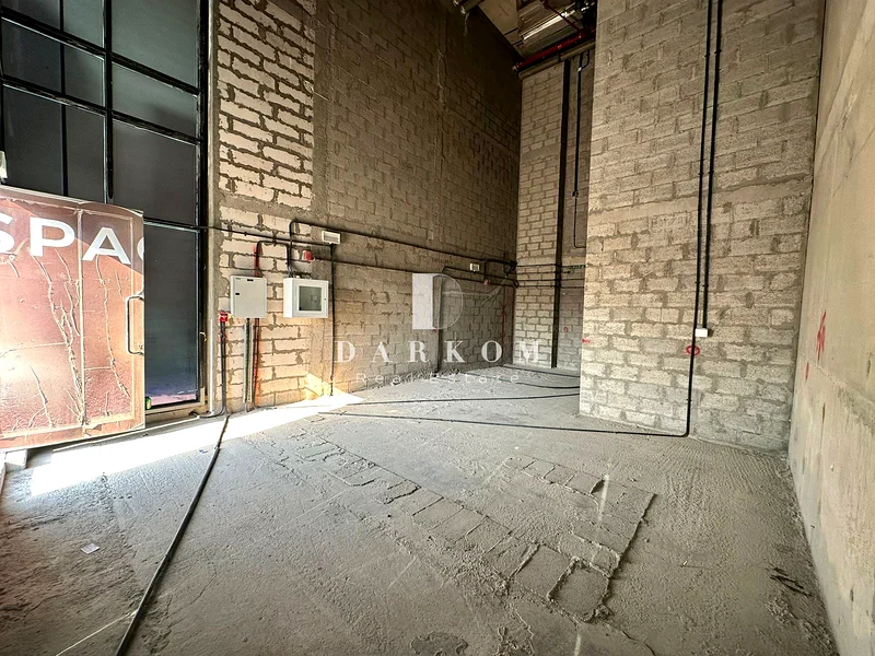 SHOP FOR RENT | RIGHT NEXT TO THE METRO63616025156354113
