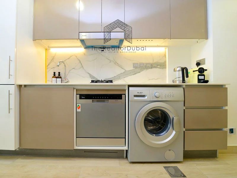 High Floor | Secondary Resale | Bright Unit63976005872642113