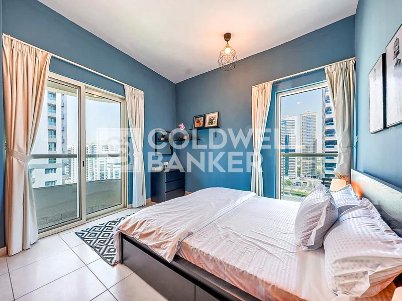 Tenanted till March | Canal View | High Floor64036843859203113