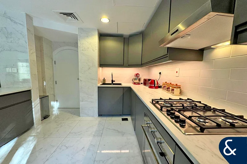 Springs 12 | Type 4M | Backing Greenery63922974229378113