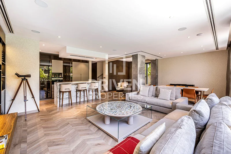 Upgraded Villa with Private Pool | On Green belt63761439940097111