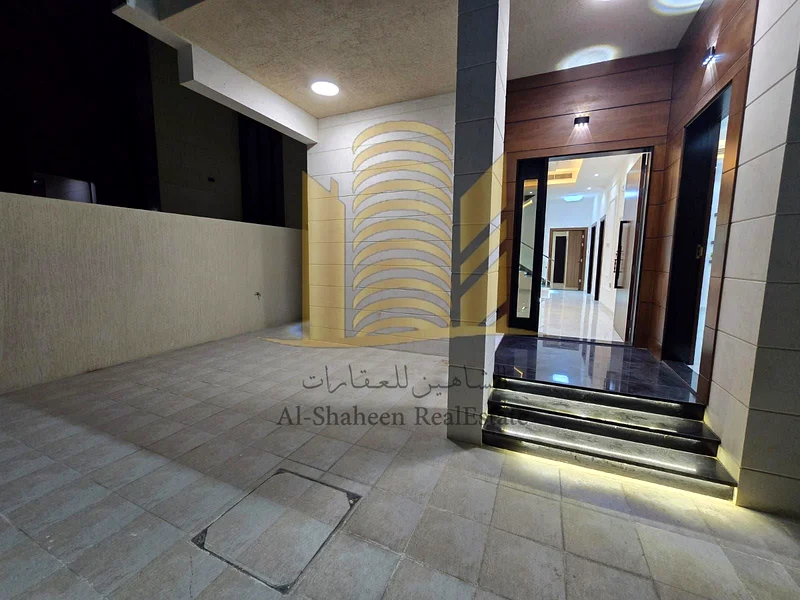 Villa for sale in Al Bahia, Ajman Land area: 3,014 sq ft Built-in area: 3,500 sq ft 5 bedrooms, a living room, a maid's room, central air conditioning63881908959490114