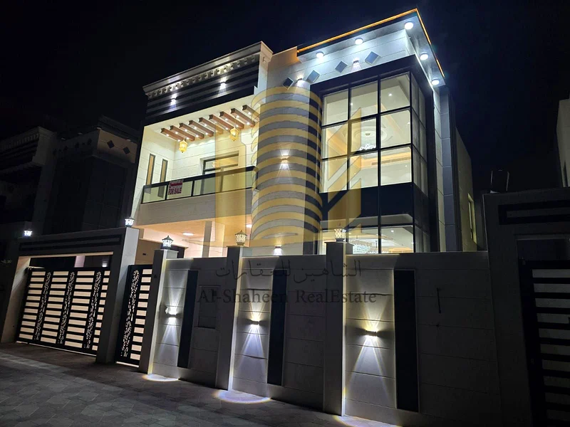Villa for sale in Al Bahia, Ajman Land area: 3,014 sq ft Built-in area: 3,500 sq ft 5 bedrooms, a living room, a maid's room, central air conditioning63881908959490112