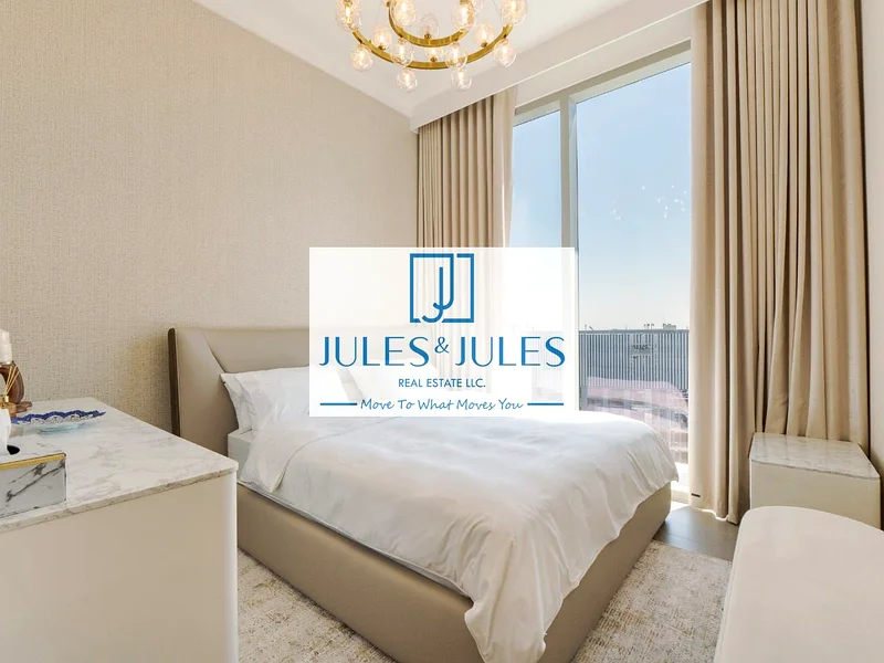 Fully Furnished/ Spacious 4 Bedroom/ Creek Views / Fully Upgraded64026024235907114