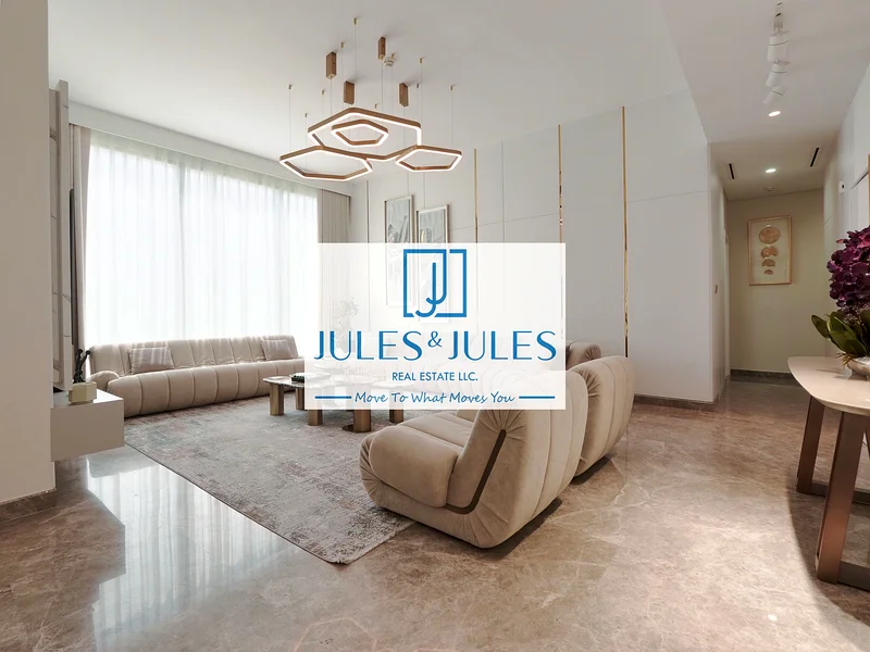 Fully Furnished/ Spacious 4 Bedroom/ Creek Views / Fully Upgraded64026024235907111