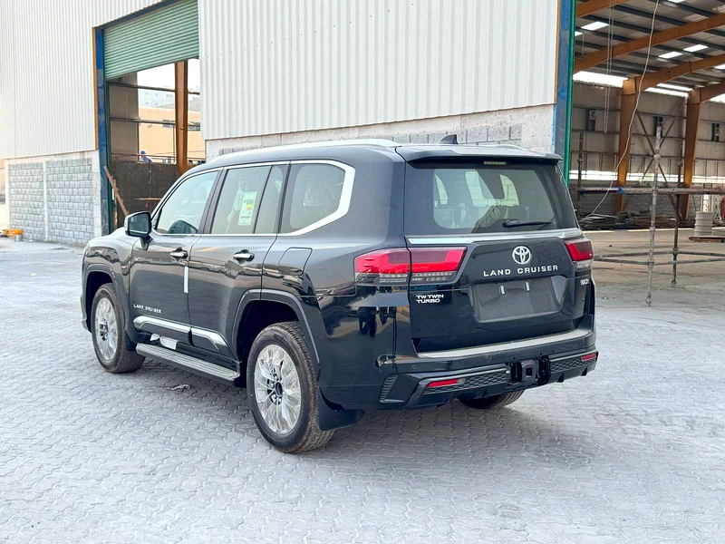 2025 TOYOTA LAND CRUISER VXR 3.3L DIESEL 4X4 7-SEATS GCC BRAND NEW 0KM (ONLY FOR EXPORT)63613129761154113