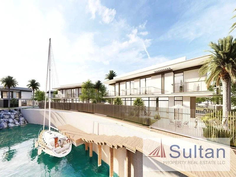 Canal side Splendor: 4-Bed Villa on Falcon Island63860966280705111