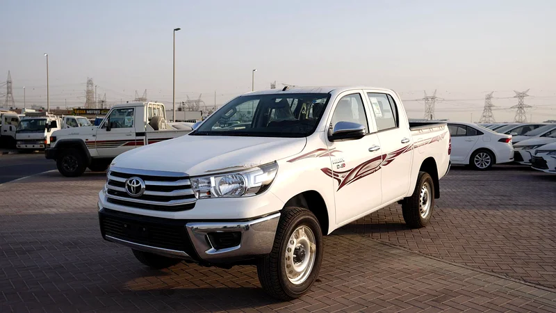 TOYOTA HILUX D-4D DIESEL M/T 4X4 MODEL 202563612449497859111