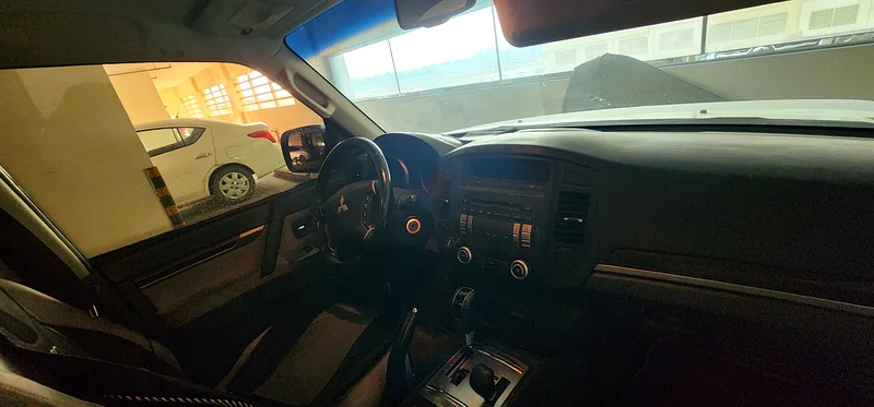 ميتسوبيشي باجرو لون ذهبي موديل متوسط خيار قمة النظافة63612069380225111