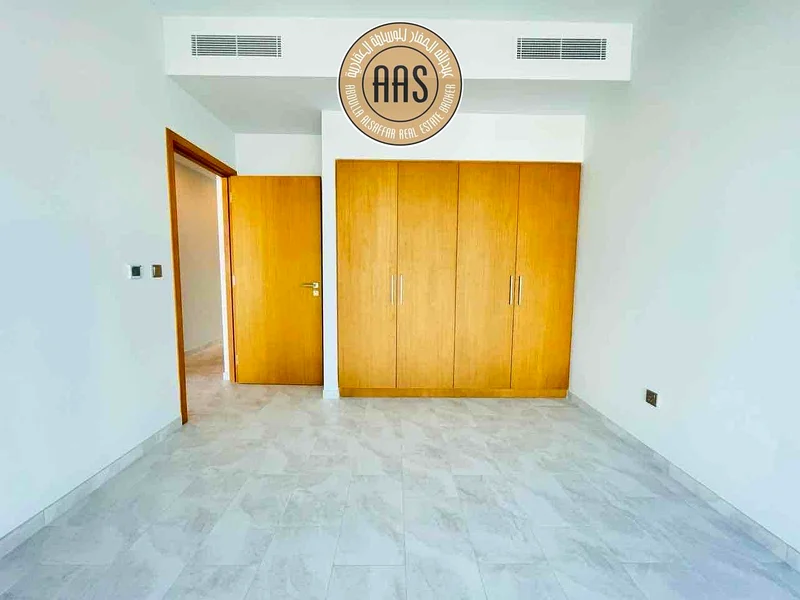عرض ساخن فيلا من 4 غرف + خادمة متاحة للإيجار63736431475330111