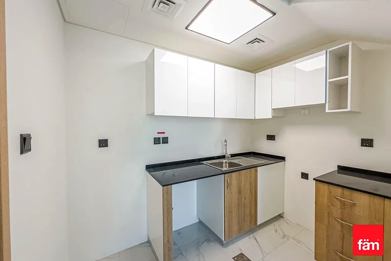 Mid unit | facing Park | ready to move63735763340291112