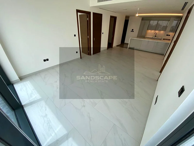 جديد بالكامل | موقف سيارتين | جاهز للانتقال 3 غرف نوم + خادمة.63758355373953113