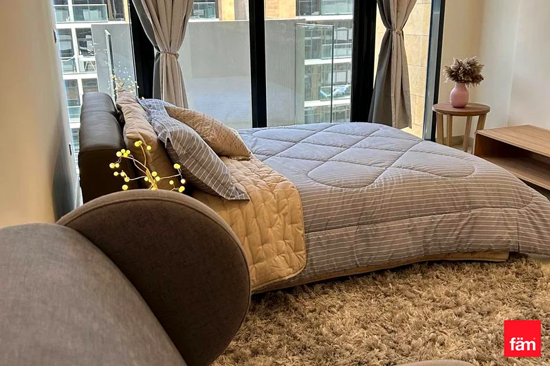 High Floor | Bright Layout | AC Free63801145953665113