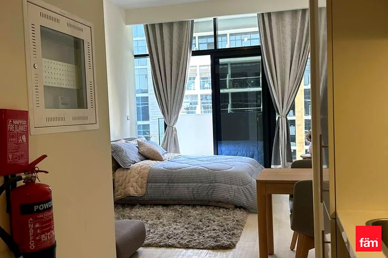 High Floor | Bright Layout | AC Free63801145953665110