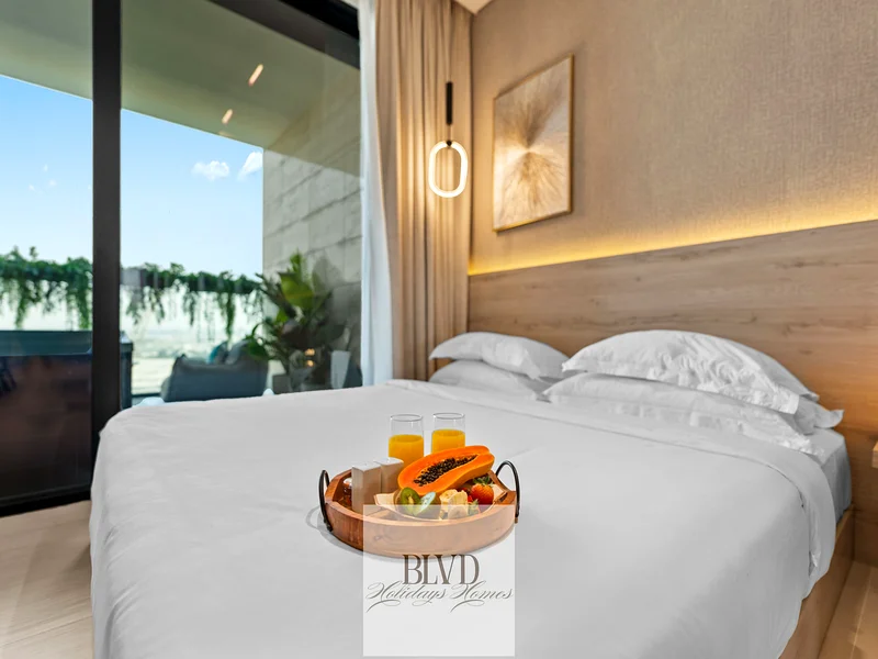 BLVD | Stylish Stay w/ Private Jacuzzi & Canal View63836180820355112