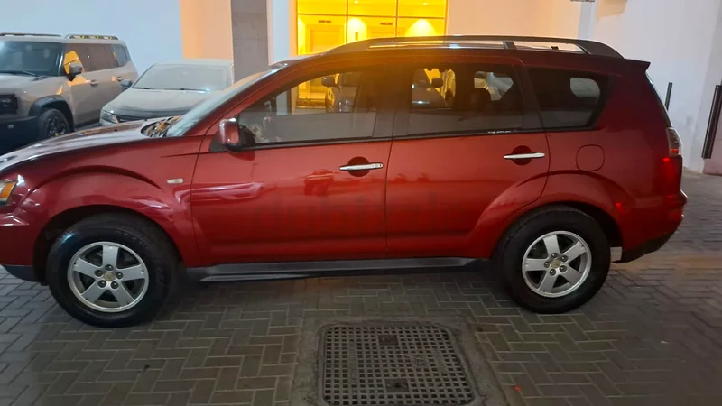 Rare Red color Mitsubishi Outlander63612068181122111