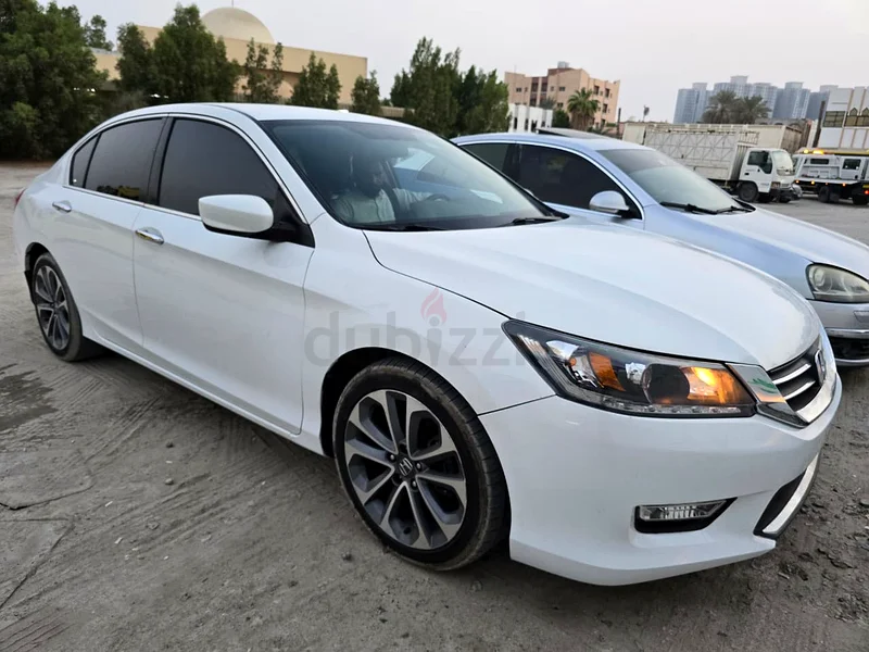 HONDA ACCORD SPORT - 2015 (American Specs with Paddle Shifters)63612064445441110