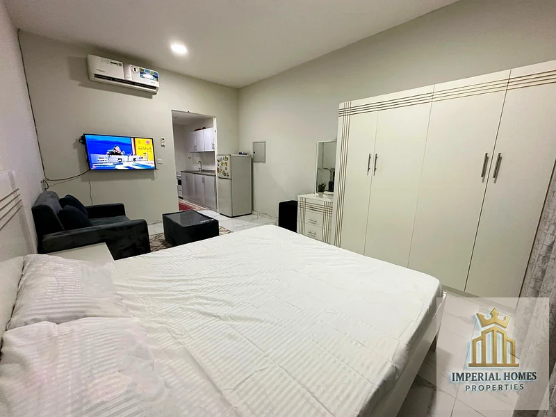 ستوديو مؤثث للإيجار الشهري في المويحة 2 - **2800 درهم شامل الفواتير**.63715483774977111