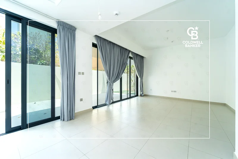 Vacant | Immaculate Condition | Spacious Unit63727121322243112