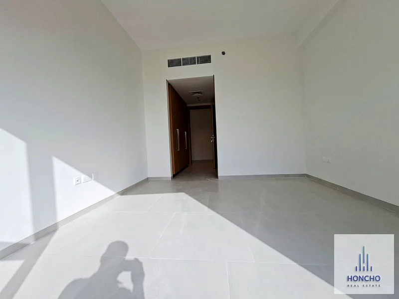 شقة جديدة بالكامل بغرفة نوم واحدة ضخمة ومذهلة63768155135234114