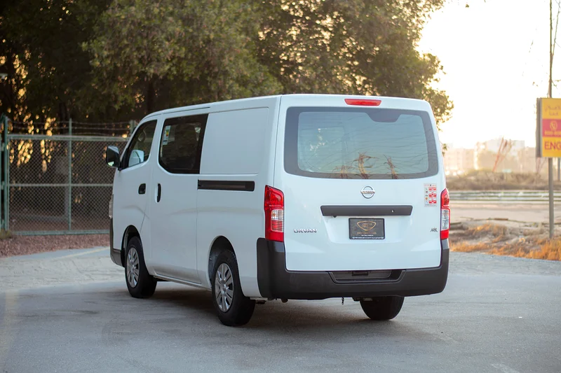 6-Seater Delivery Van | Automatic | GCC Specs | Ref#N3265163612793675393113