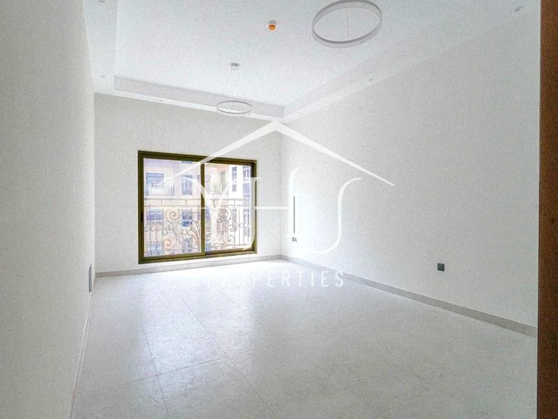Spacious Apartment | Modern Design | Vacant63763779910273113