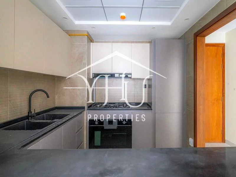 Spacious Apartment | Modern Design | Vacant63763779910273111