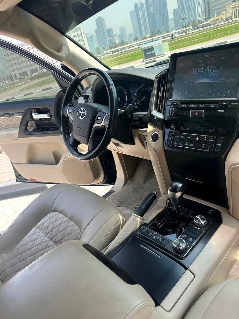 ‏TOYOTA V8 LAND CRUISER 2021
‏GRAND TOURING GXR 
‏63613130200961112