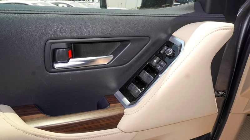TOYOTA LAND CRUSIER GXR FULL OPTION MODEL 2025 3.5L PETROL TWIN TURBO63613129609987113