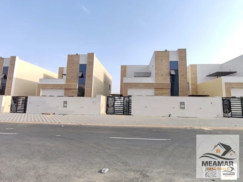 There are villas for rent at reasonable prices for families with a wall closet.63716975544961112