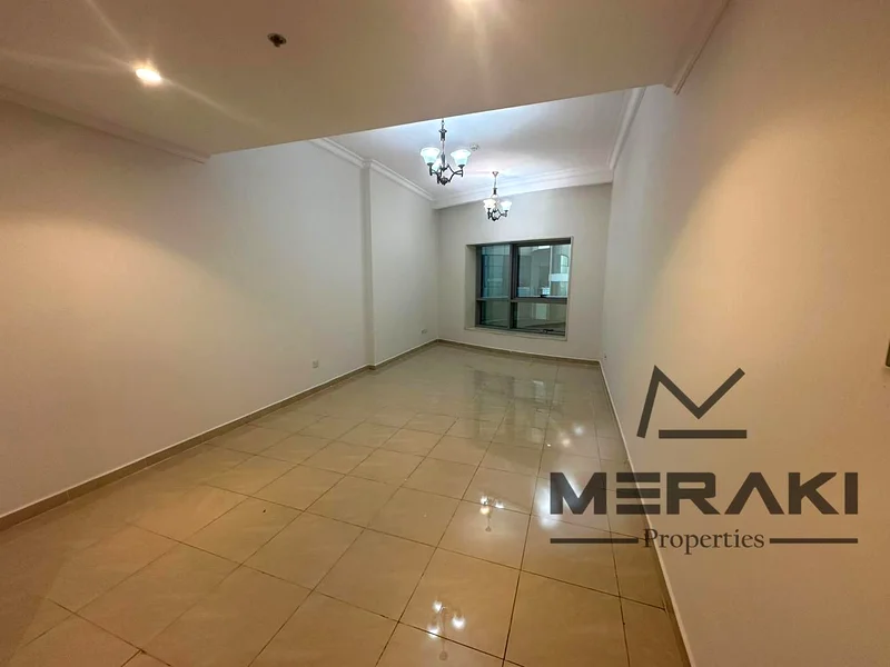 Two rooms for sale in cash with an open view.63865879245697111
