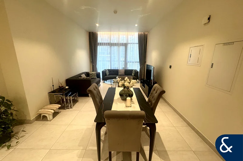 Modern Building | Marina View | 2Balconies64036305069187112
