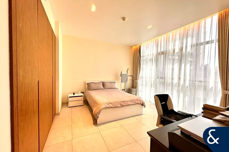 Modern Building | Marina View | 2Balconies64036305069187114