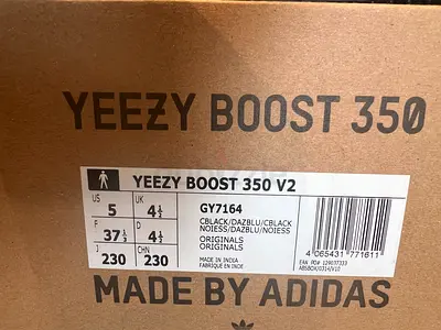 NEW Adidas Yeezy Boost 350 V2 Dazzling Blue Sneakers UK 4.5 / US 5