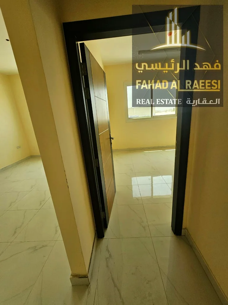 مكتب للإيجار السنوي في الجرف الصناعية 1، مكون من غرفة، وصالة، وحمامين، ومطبخ.63613993700995111