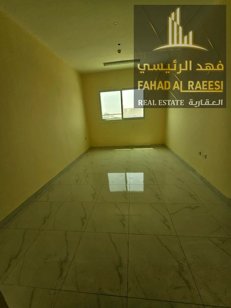 مكتب للإيجار السنوي في الجرف الصناعية 1، مكون من غرفة، وصالة، وحمامين، ومطبخ.63613993700995118