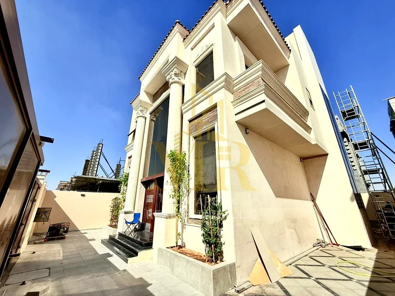 Villa for sale with a swimming pool, including registration and ownership fees, opposite a mosque and direct services. Freehold ownership available fo63882010207617113