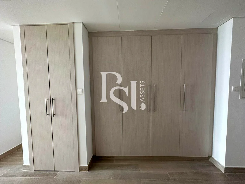 Canal View | Balcony | Prime Location63848921235969114