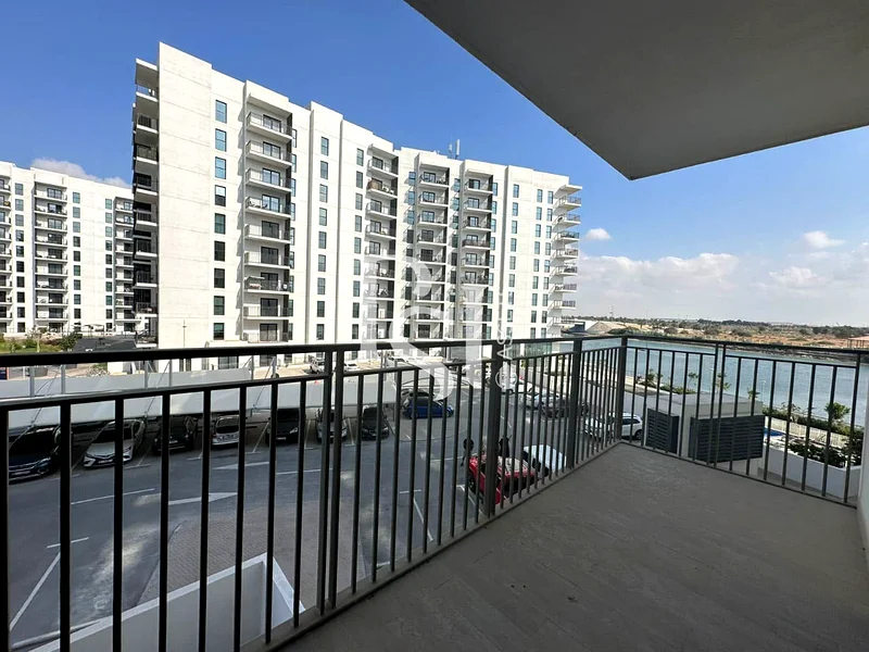 Canal View | Balcony | Prime Location63848921235969111