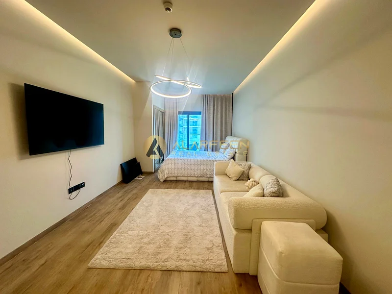 Studio Apartment | with best ammenities | Road view63779930399362111