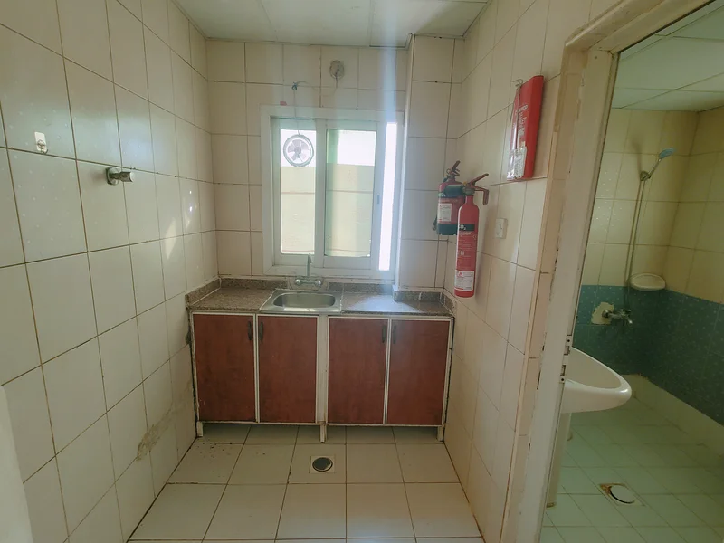 ستوديو مع شرفة أمام مادينا حجم كبير موويلاه الشارقة63704231475330111
