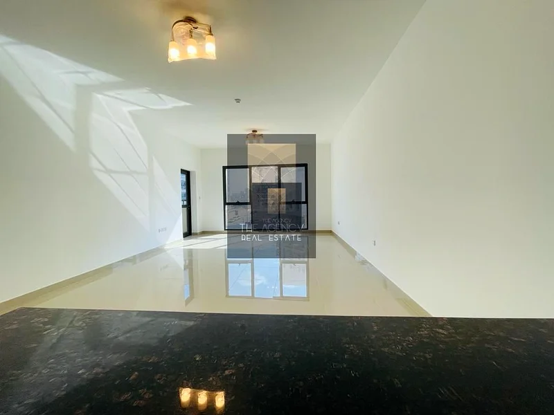 Spacious 2-Bedroom Apartment | Prime Location63763779952002113