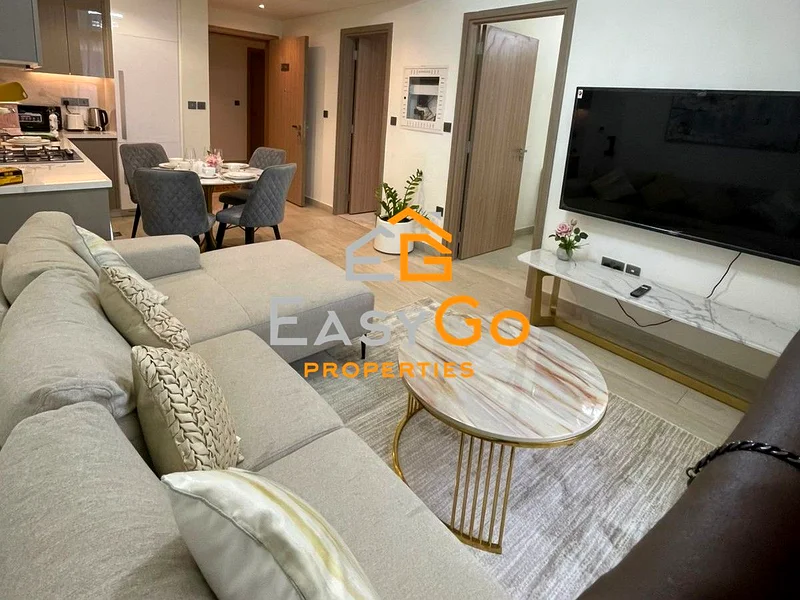 Cozy Pool View | Chic Interiors | Elegant Space63801565346561110