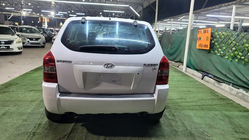 هيونداي توسان خليجي نضيفه جدا63612086233858114