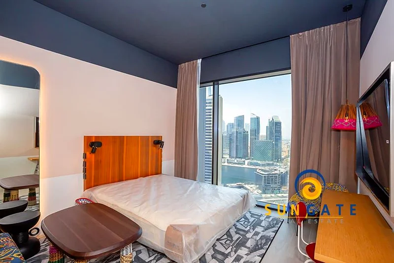 Spacious ,   Vacant   ,    Canal View63791677422338110