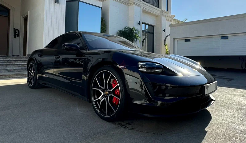 Immaculate Porsche Taycan 4S | GCC specs63612074560002110