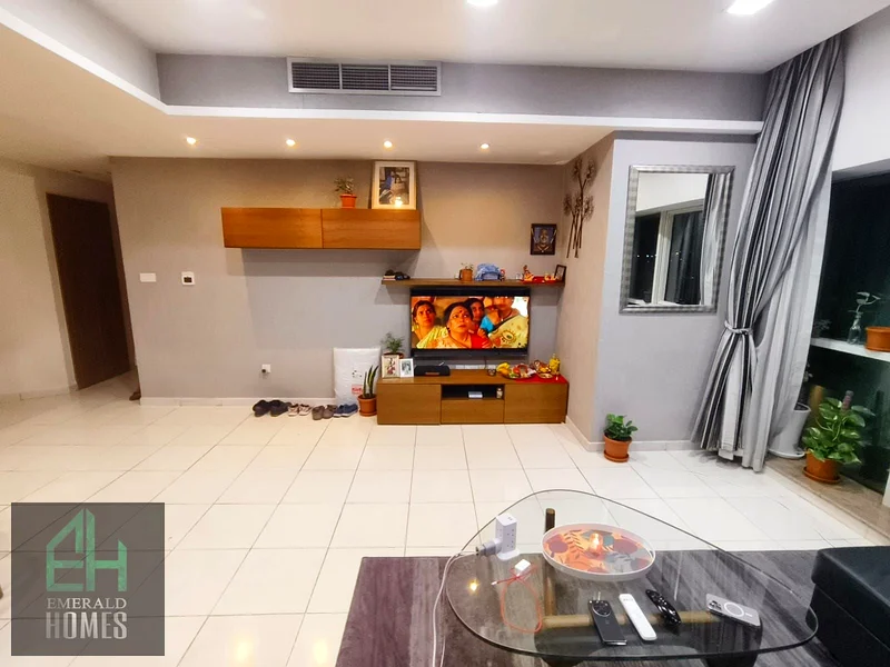 Spacious Layout |  PRIME LOCATION  | 2 BED APARTMENT CORNER UNIT FOR SALE63977420231426113