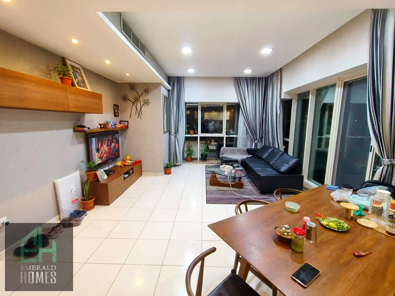 Spacious Layout |  PRIME LOCATION  | 2 BED APARTMENT CORNER UNIT FOR SALE63977420231426112