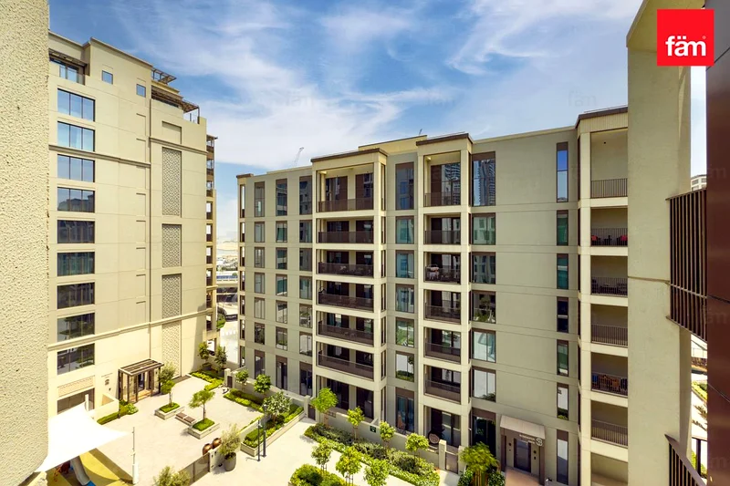 Spacious 2bd |Partial Water view | Vacant64025377009281110