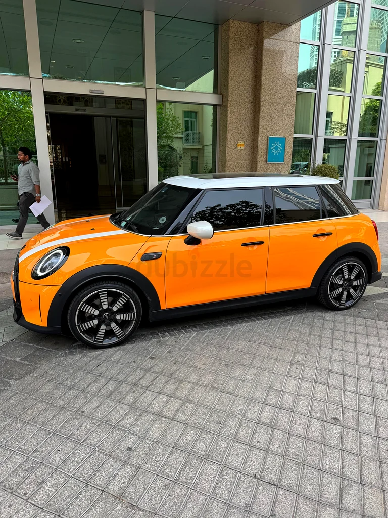 2024 MINI Cooper S  3,000 km  Lady Driven Viper Silver63613466693122112